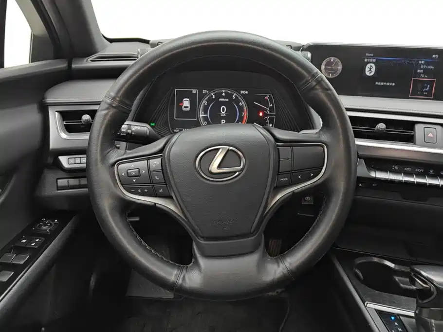 Lexus UX — миниатюра 15