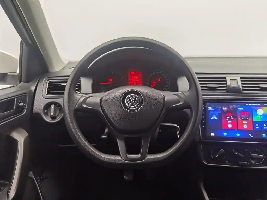 Volkswagen Santana — миниатюра 11