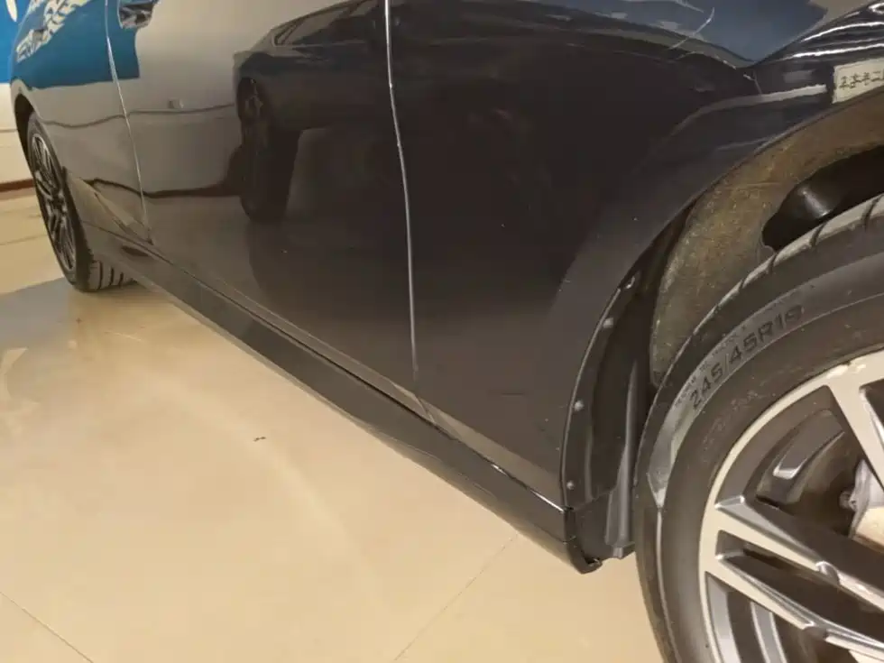 BMW 5 Series — миниатюра 21