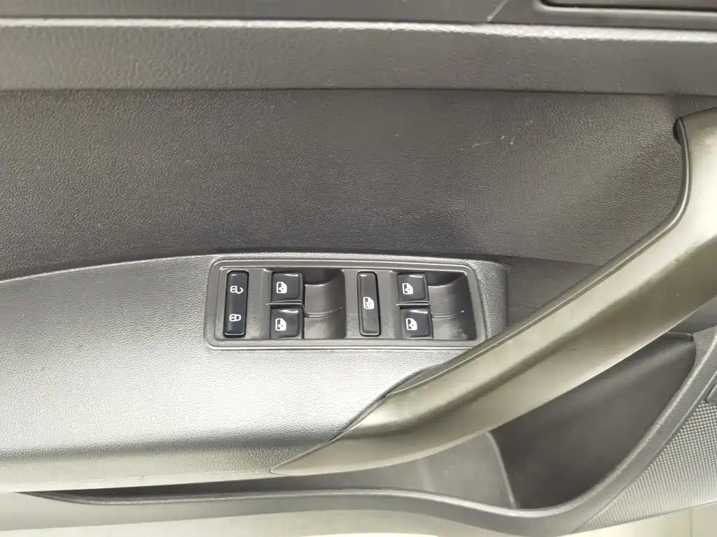 Volkswagen Santana — миниатюра 9