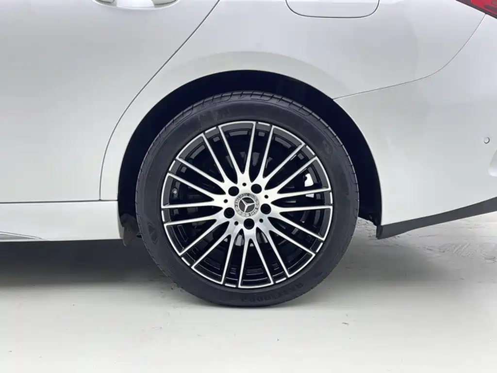 Mercedes-Benz C-Class — миниатюра 14