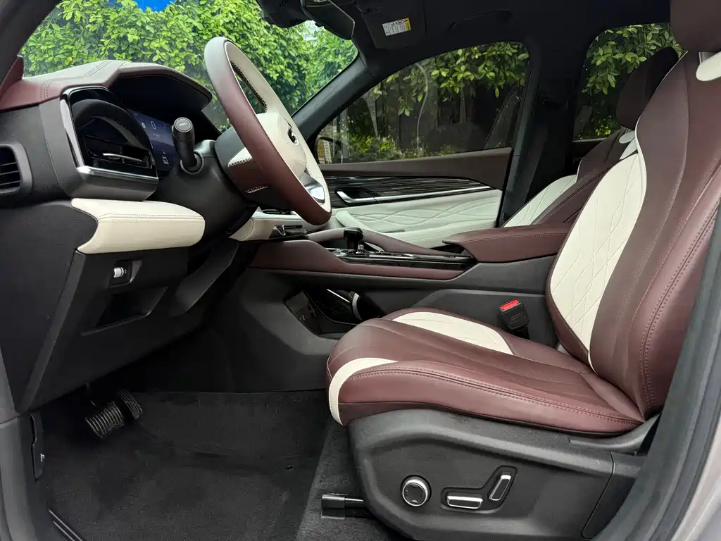 Geely Xingyue L — миниатюра 10