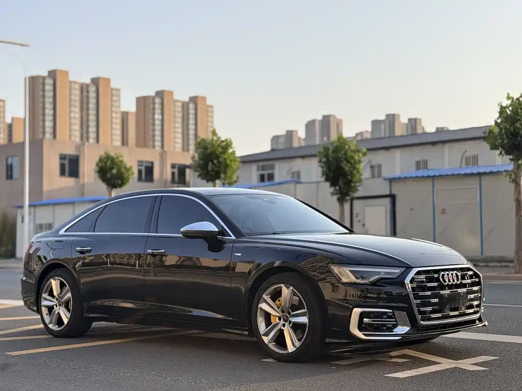 Audi A6L 2022 40 TFSI Luxury