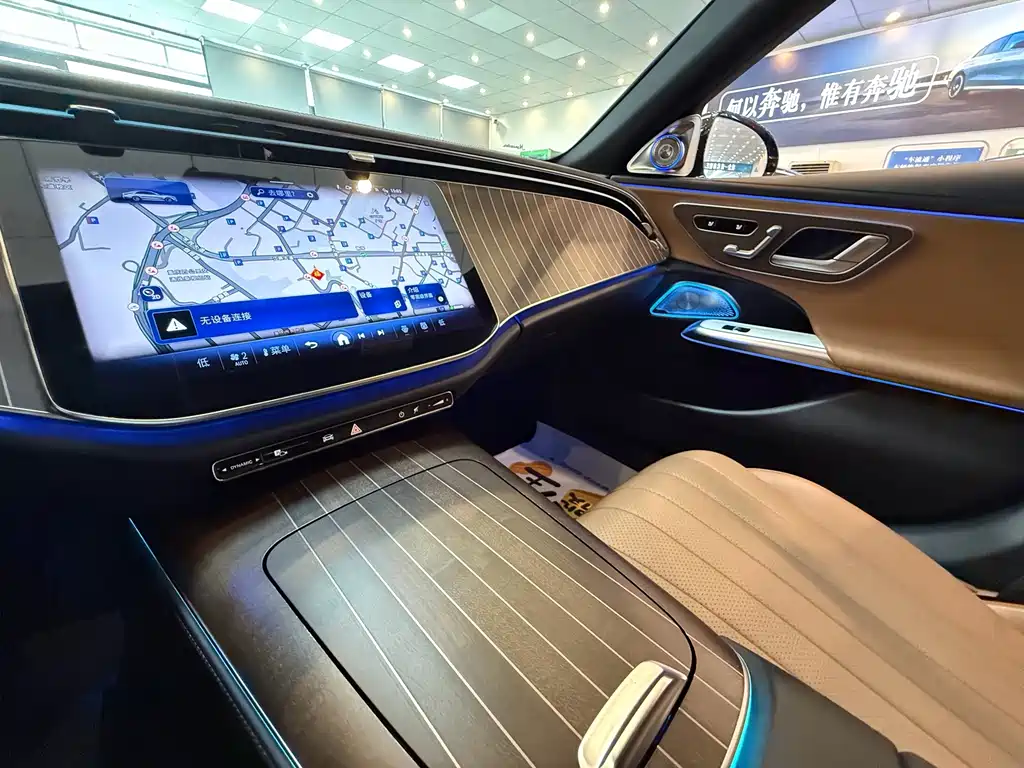 Mercedes-Benz E-Class — миниатюра 5