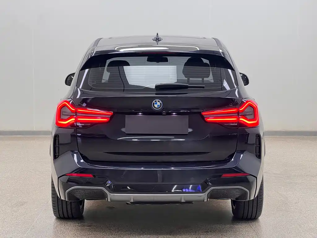 BMW iX3 — миниатюра 5