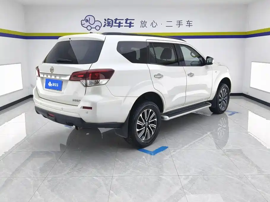 Nissan Terra — миниатюра 3