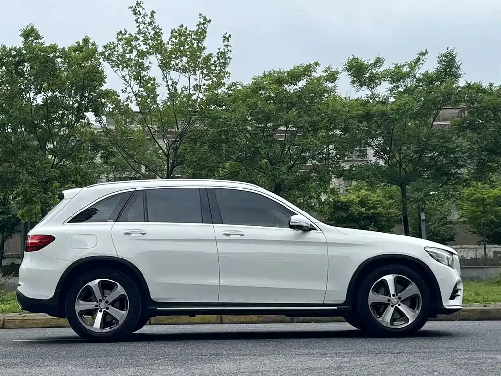 Mercedes-Benz GLC — миниатюра 8