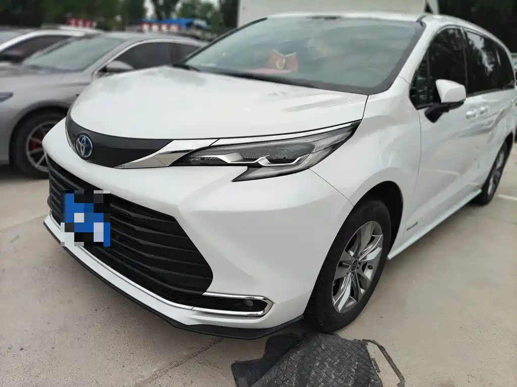 Toyota Sienna 2024