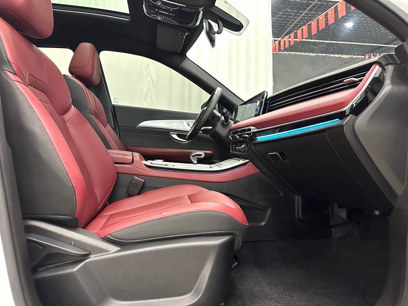 Jetour Jetour X70 PRO 1.5 л 2023 г. Белый, пробег 42000 км