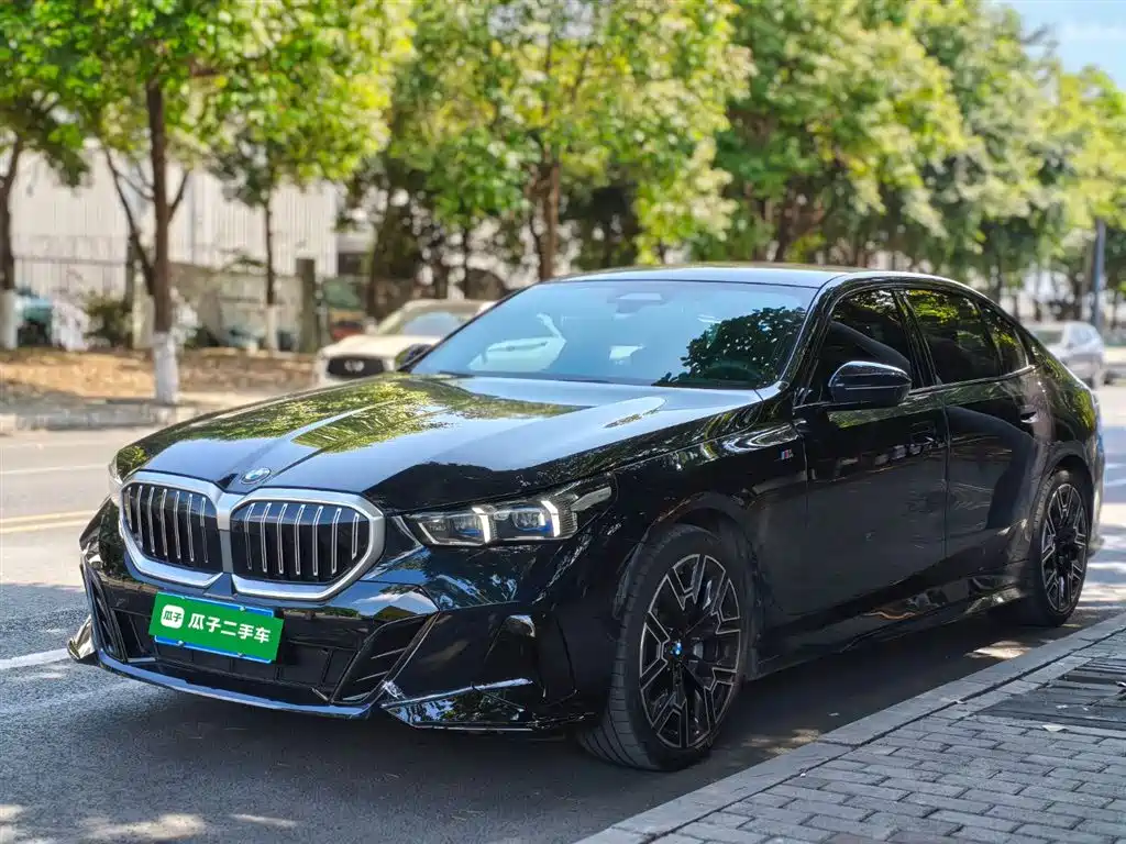 BMW 5 Series 2025