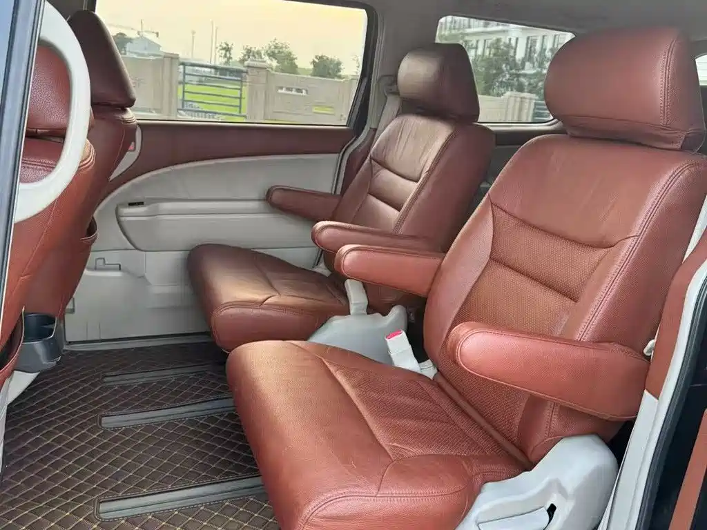 Honda Elysion 2012 2.4L VTi Luxury