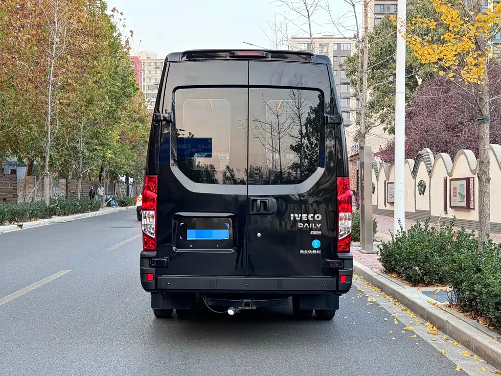 IVECO Ousheng — миниатюра 18