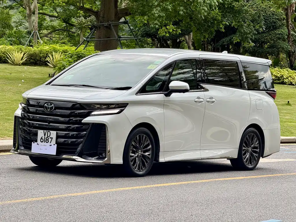 Toyota Vellfire 2026