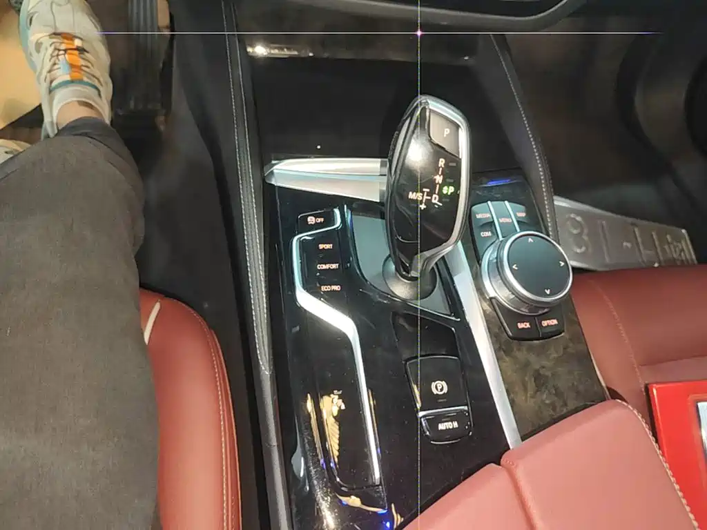 BMW 5 Series — миниатюра 14