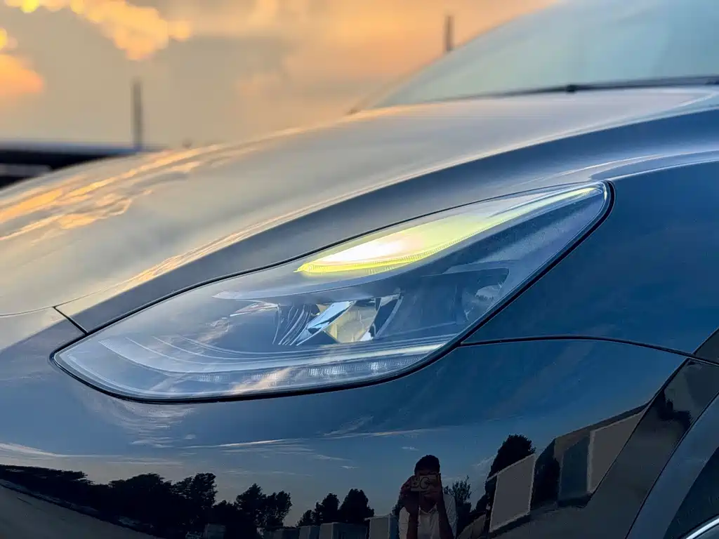 Tesla Model Y — миниатюра 23
