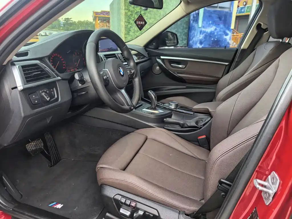 BMW 3 Series — миниатюра 8