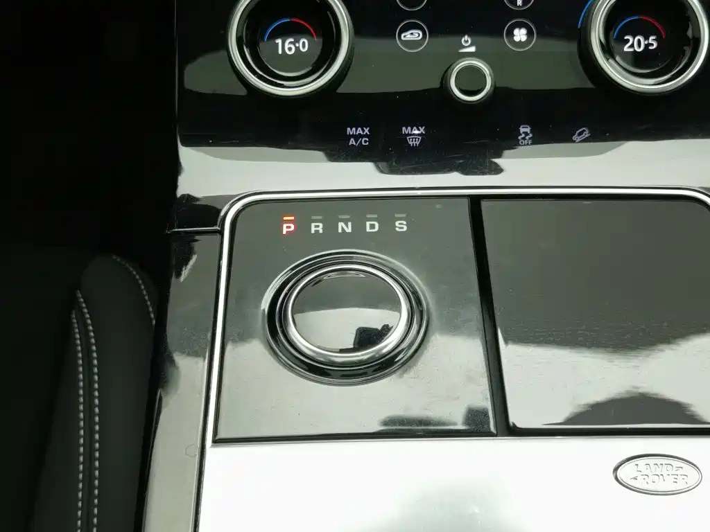 Land Rover Velar — миниатюра 13