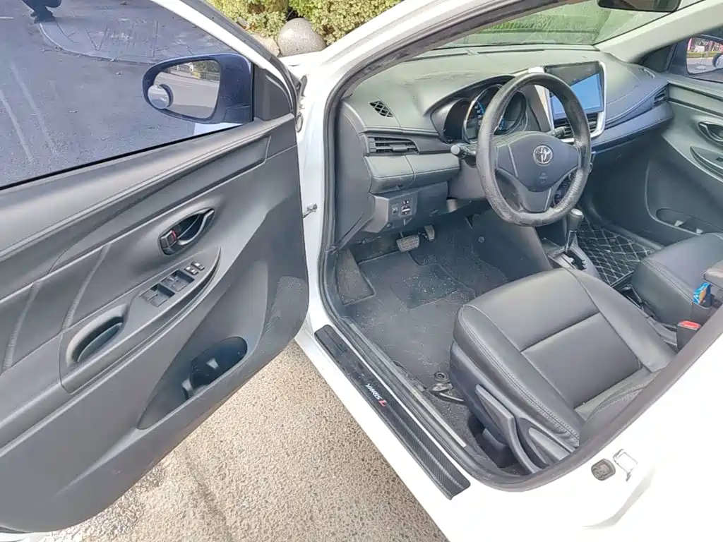 Toyota Yaris L — миниатюра 16