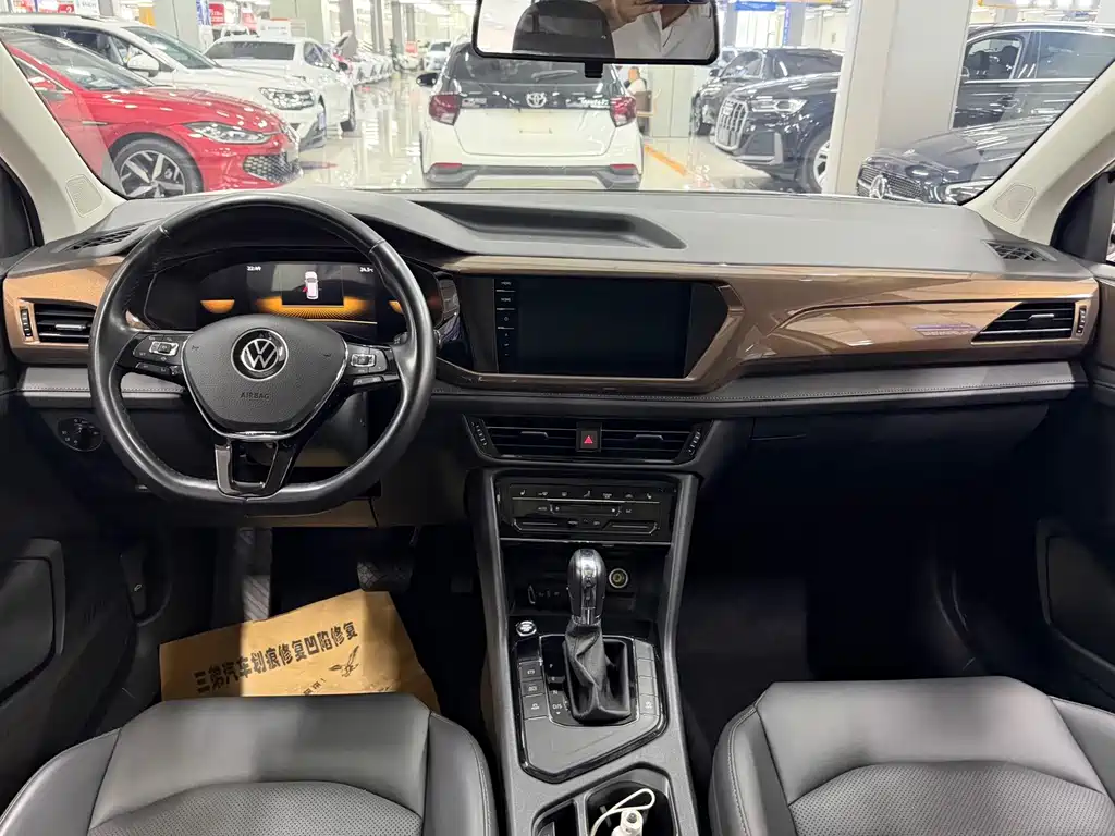 Volkswagen Tharu — миниатюра 6