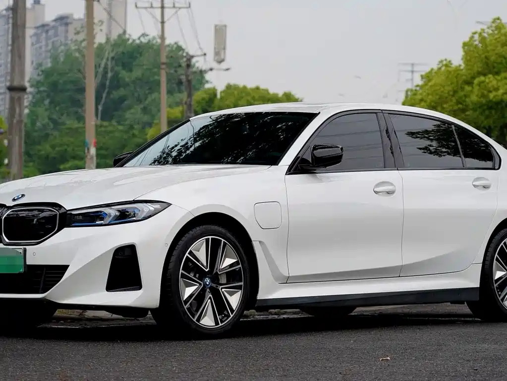 BMW i3 2024