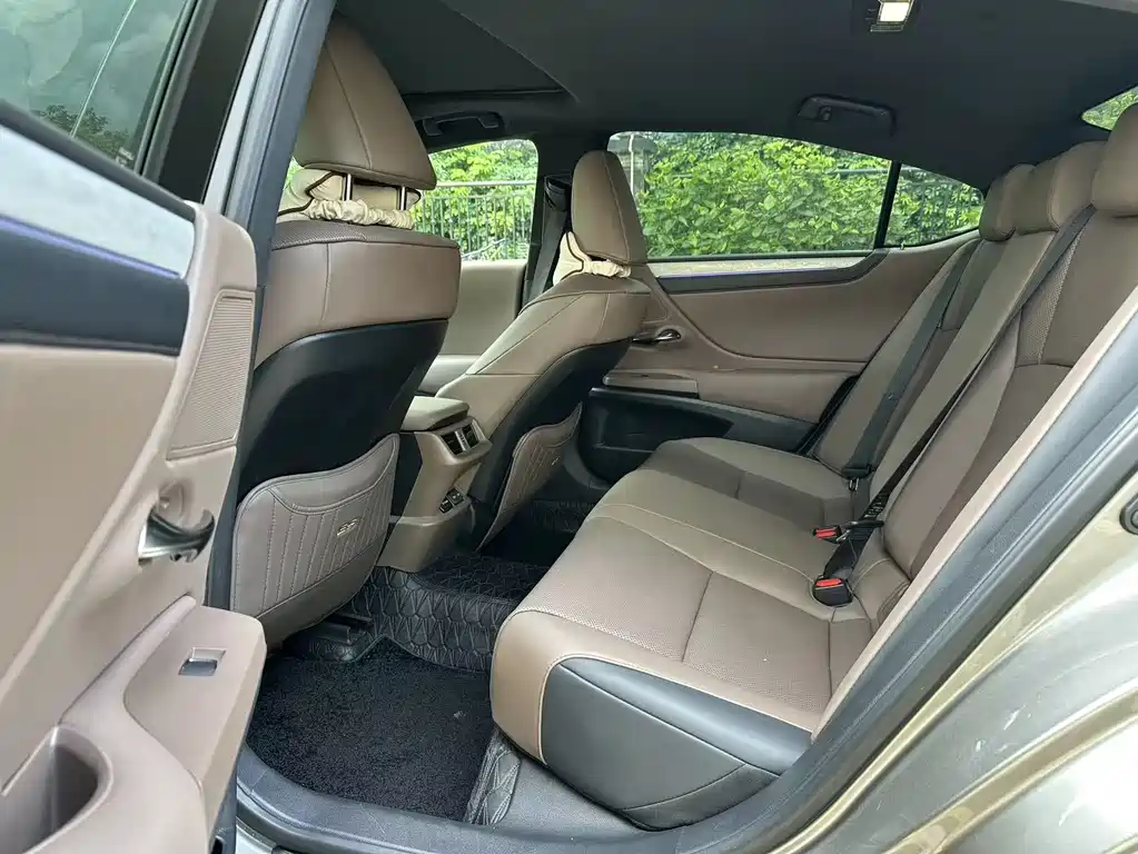 Lexus ES 2025 200 Premium