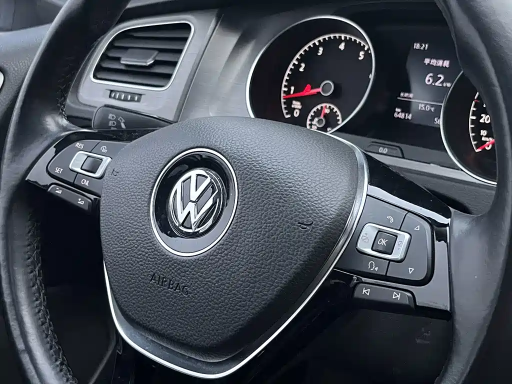 Volkswagen Golf — миниатюра 13