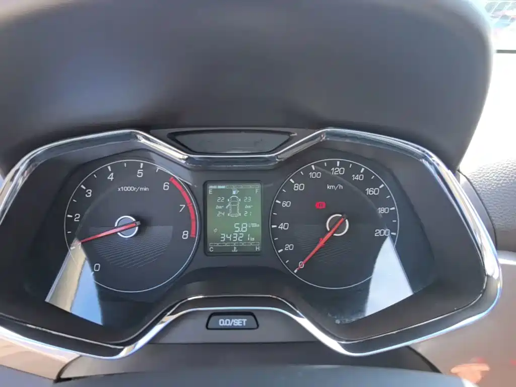 Baojun 310W — миниатюра 12