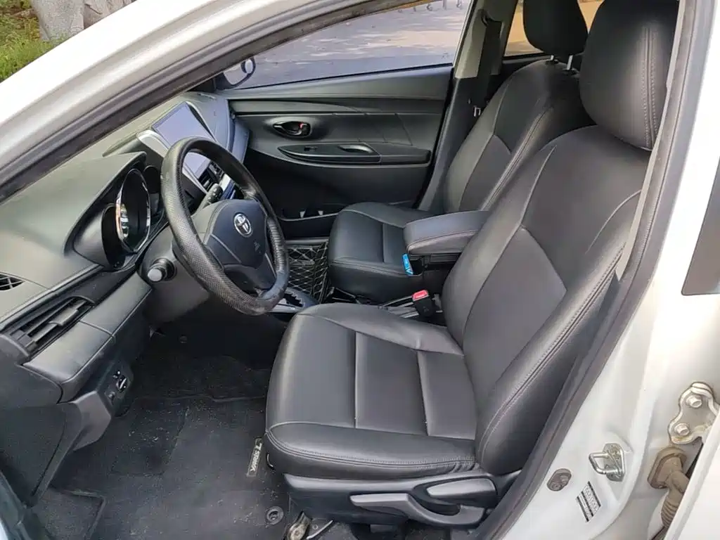 Toyota Yaris L — миниатюра 15