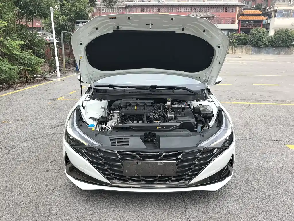 Hyundai Elantra — миниатюра 15