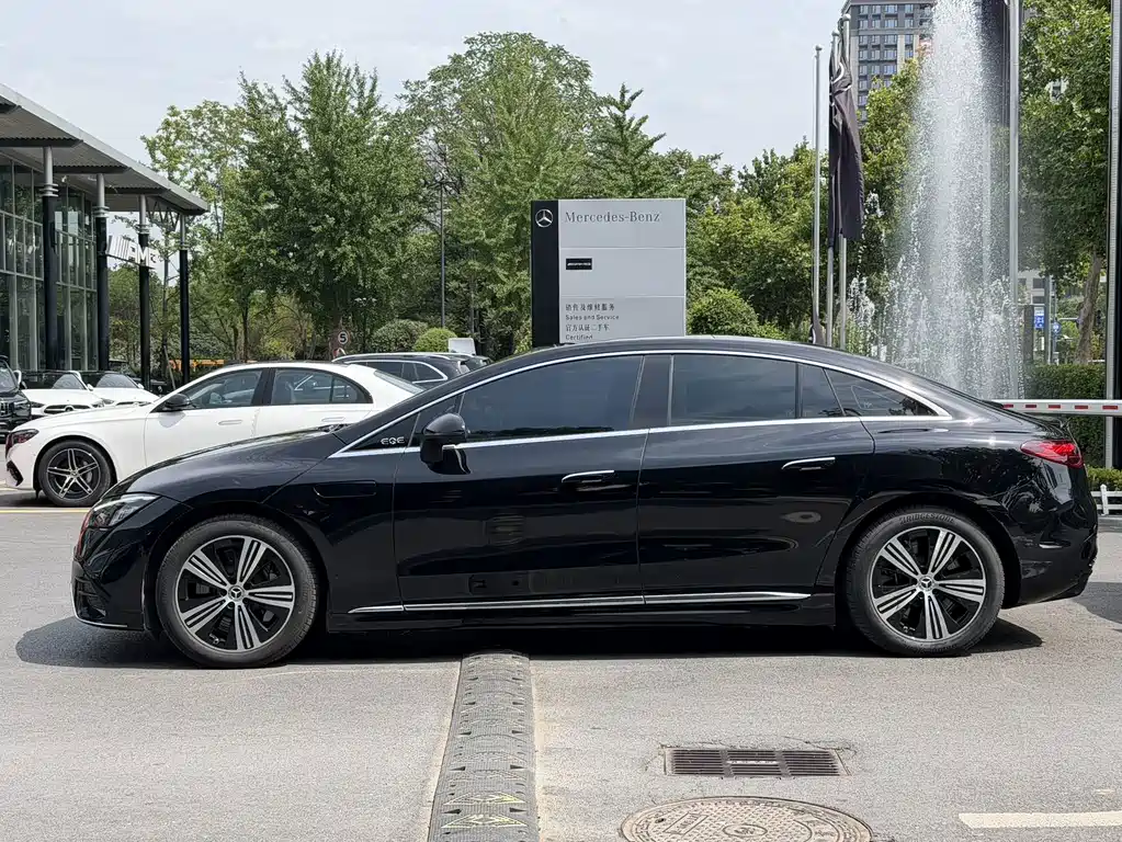 Mercedes-Benz EQE — миниатюра 7