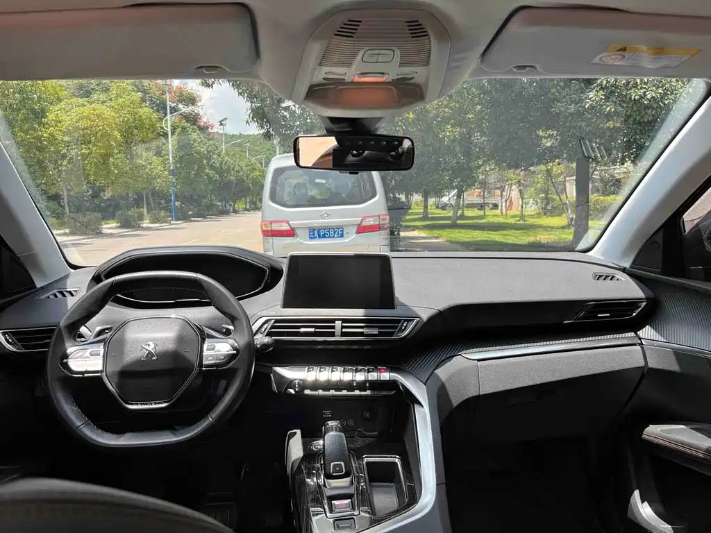Peugeot 5008 — миниатюра 24
