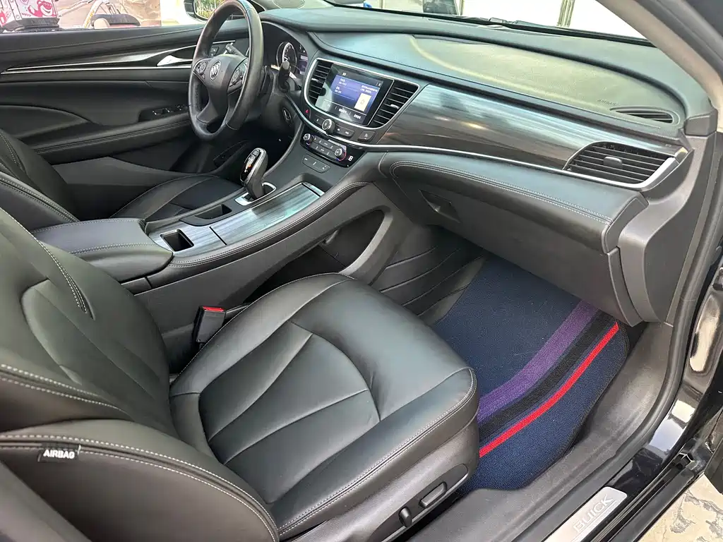Buick LaCrosse — миниатюра 10