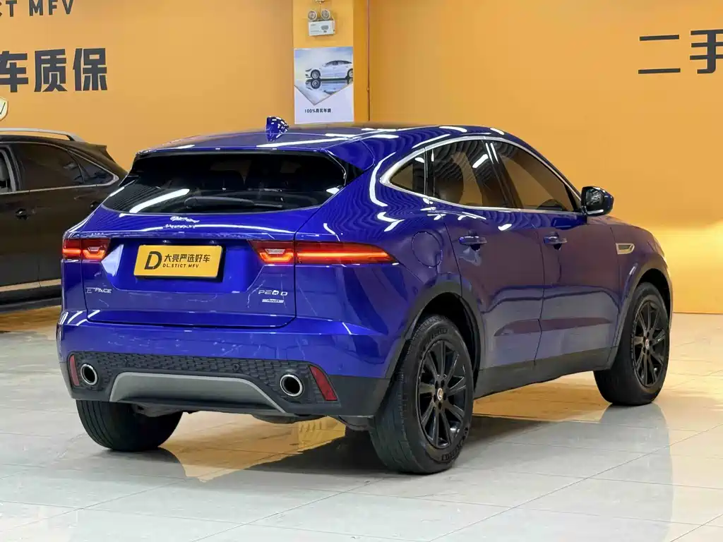 Jaguar E-PACE — миниатюра 10