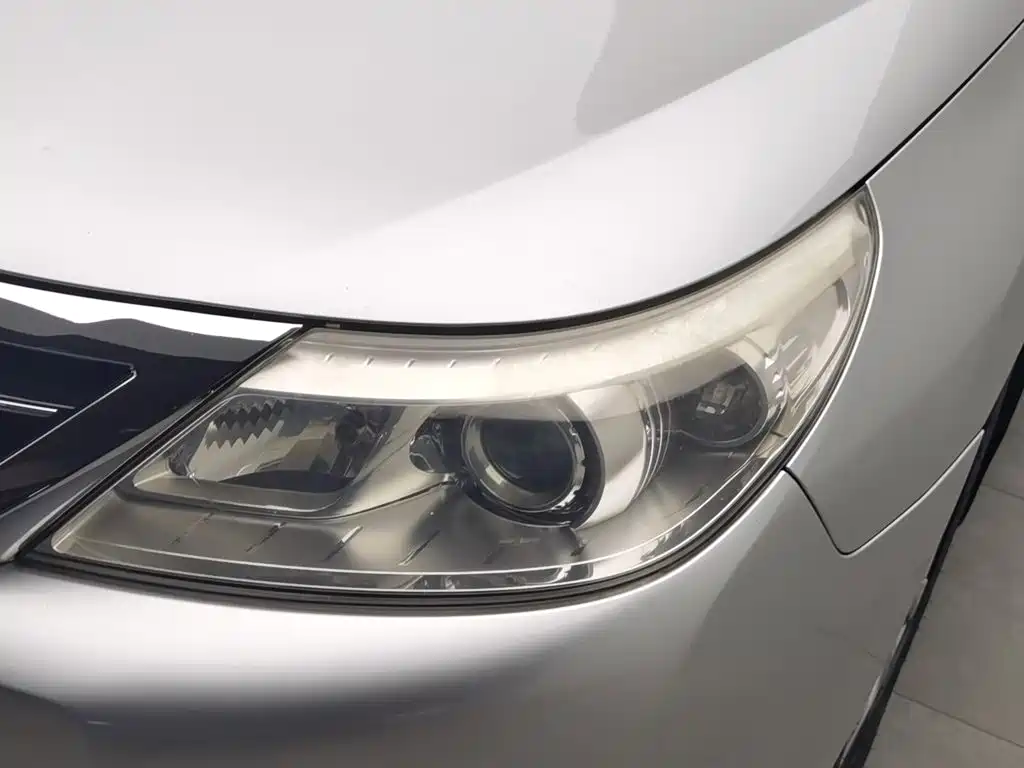 Renault Latitude — миниатюра 7