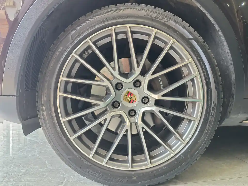 Porsche Cayenne — миниатюра 20
