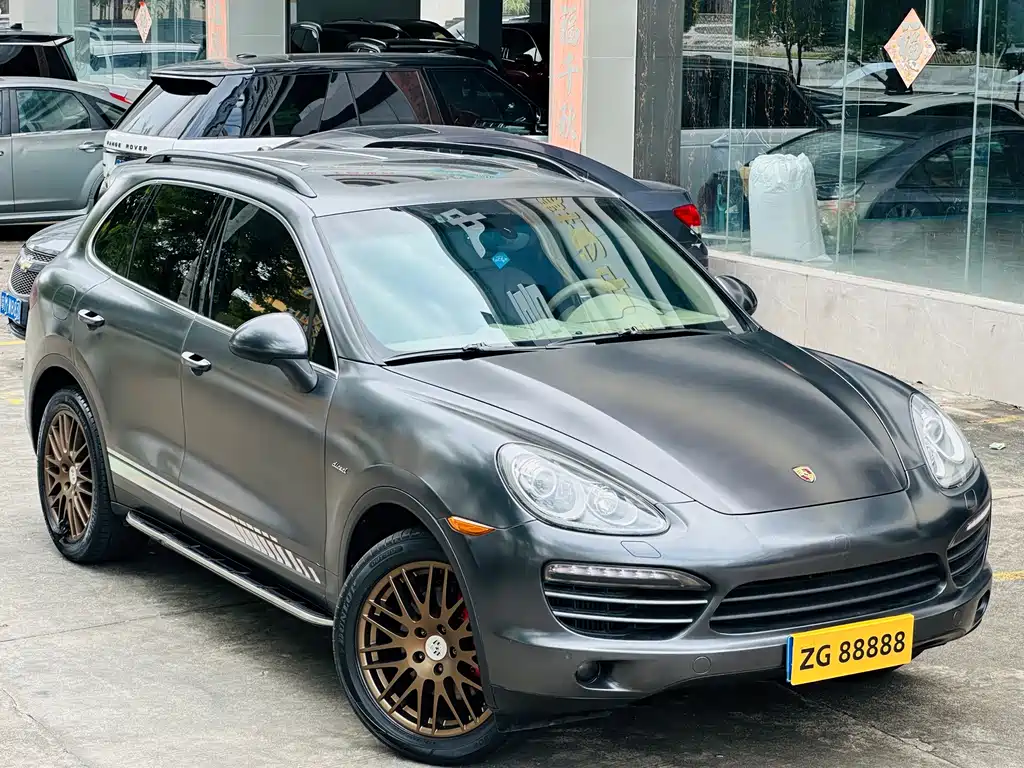 Porsche Cayenne — миниатюра 3