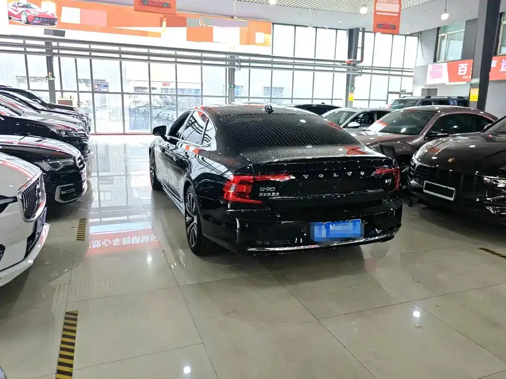 Volvo S90 — миниатюра 6