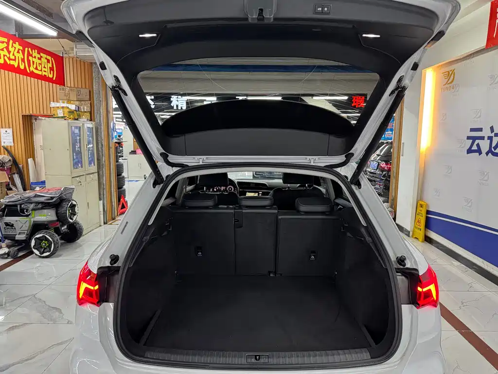 Audi Q3 — миниатюра 12