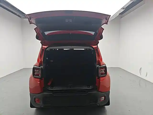 Jeep Renegade — миниатюра 13