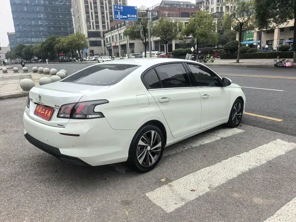 Peugeot 408 — миниатюра 4