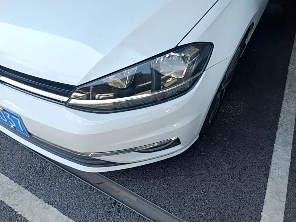 Volkswagen Golf — миниатюра 24