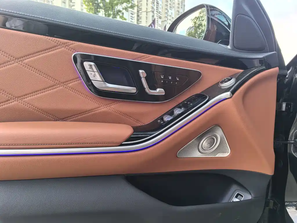 Mercedes-Benz S-Class — миниатюра 7