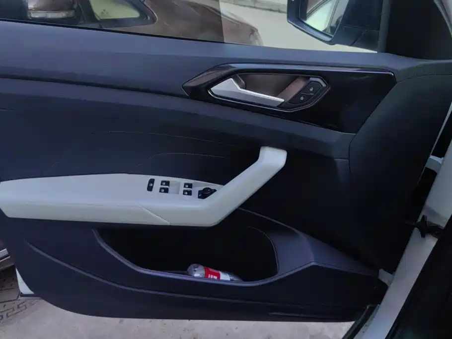 Volkswagen Tharu — миниатюра 7