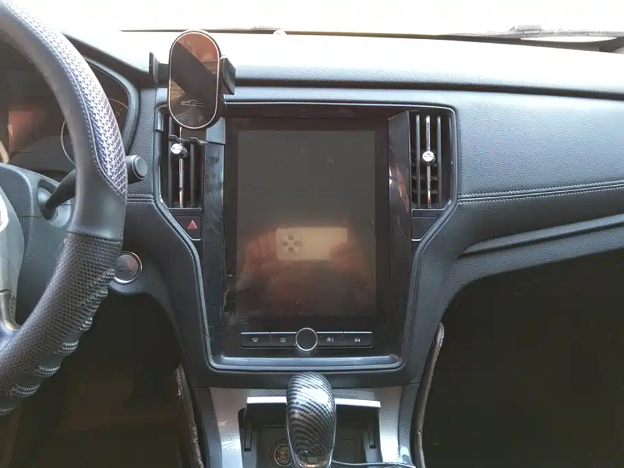 Roewe RX5 — миниатюра 13