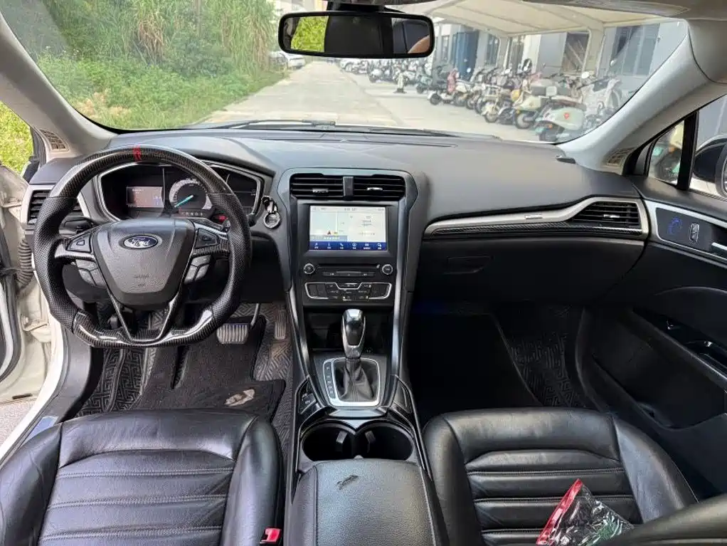 Ford Mondeo — миниатюра 9