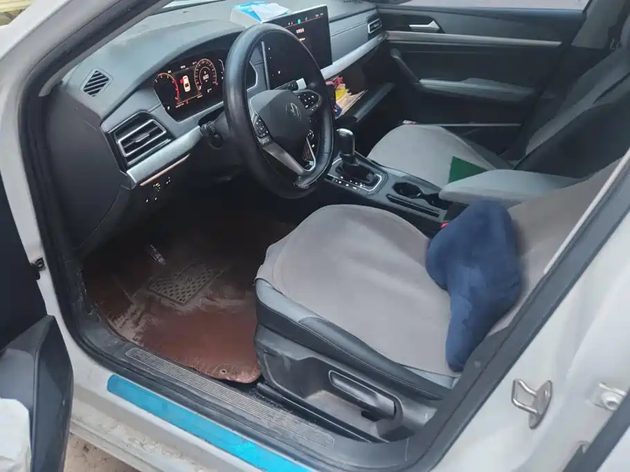Volkswagen Lavida — миниатюра 9