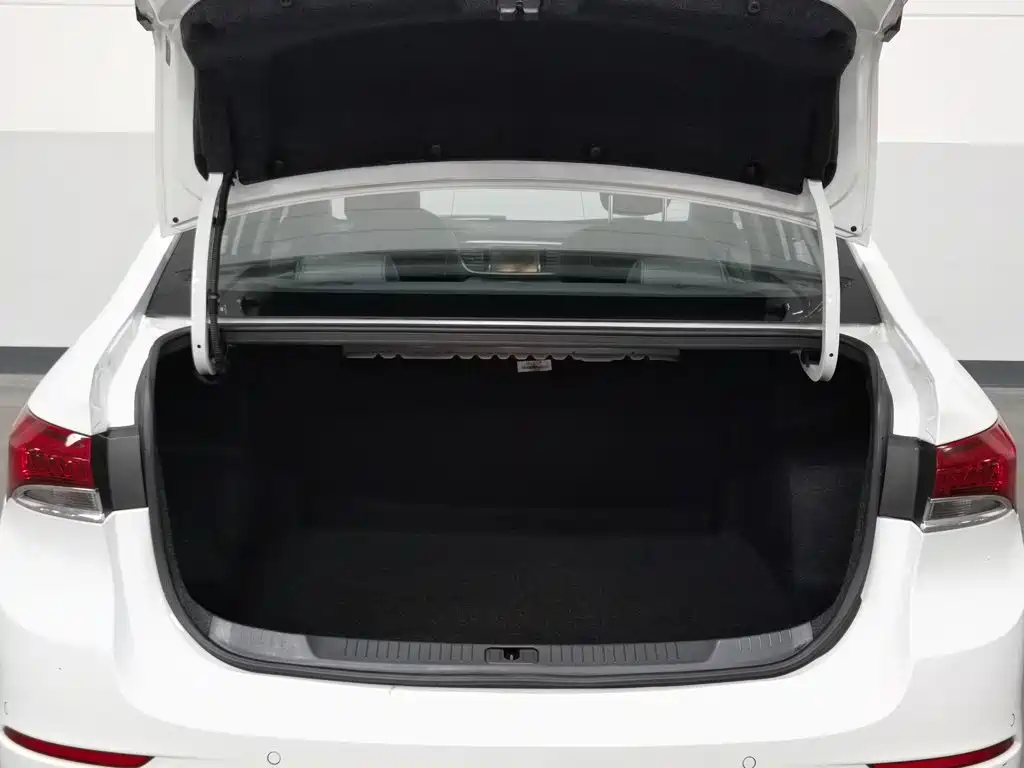 Buick Excelle — миниатюра 16