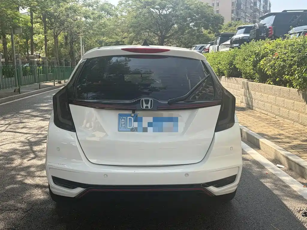 Honda Fit — миниатюра 8
