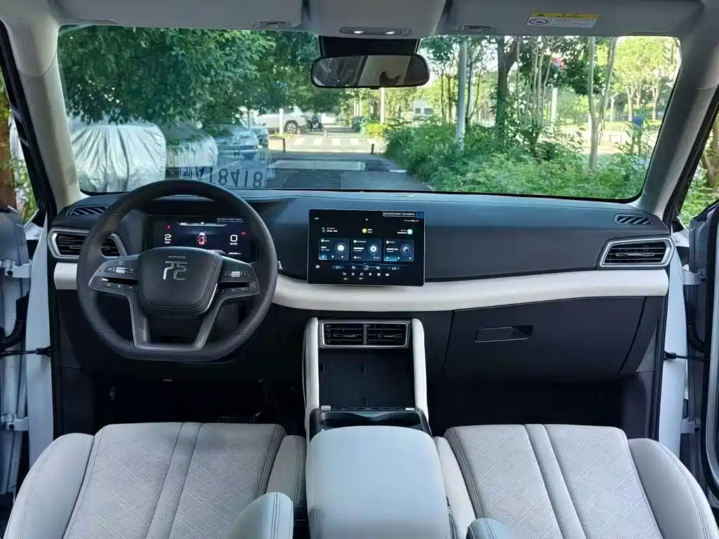 BYD Yuan UP — миниатюра 9