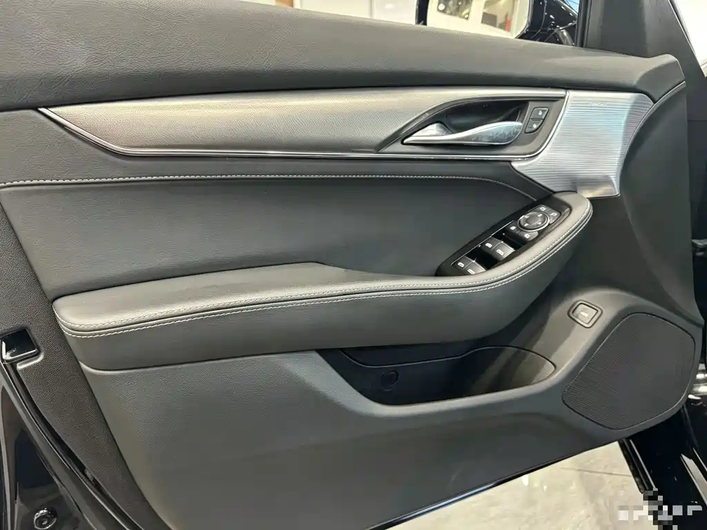 Cadillac CT5 — миниатюра 10